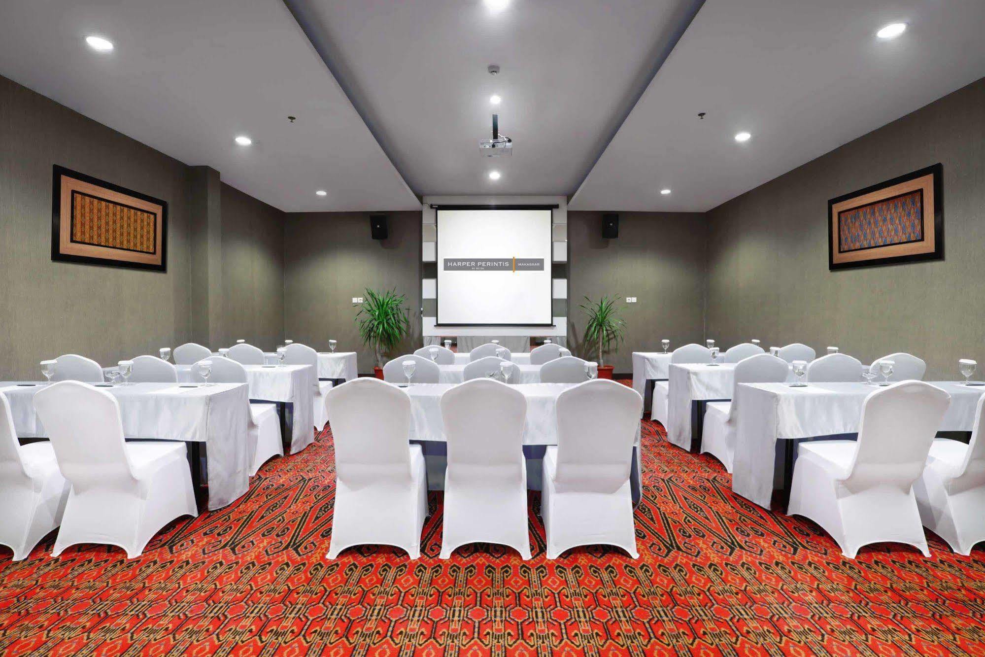 Hotel Harper Perintis By Aston Makassar Exterior foto